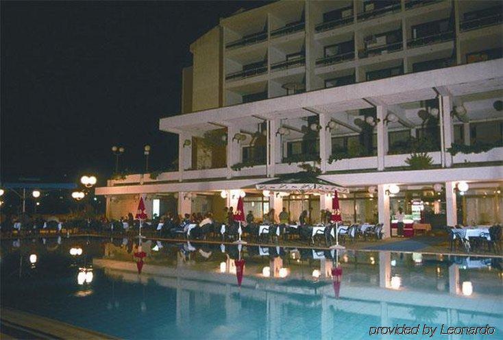Hotel Princess Bar Exterior photo